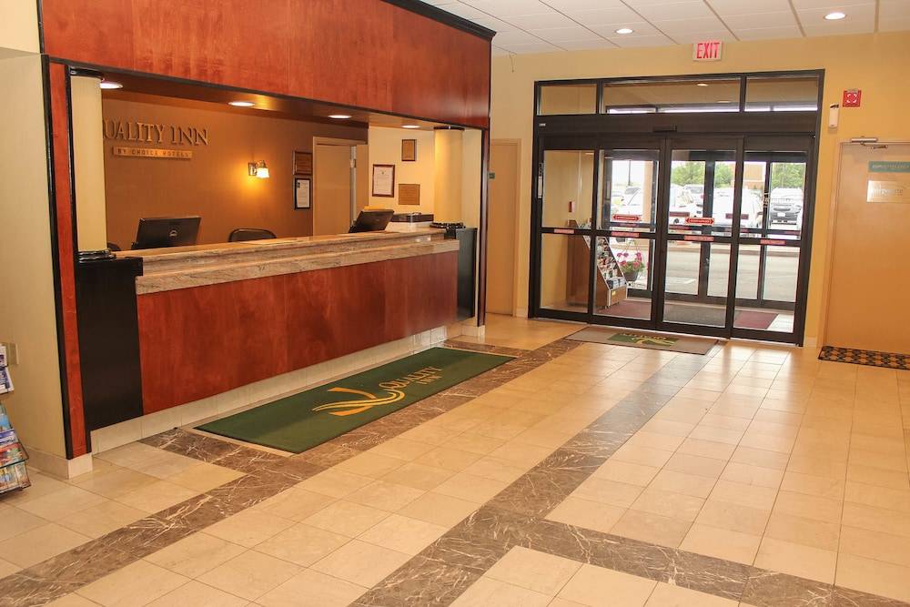 Quality Inn Buffalo Airport 1