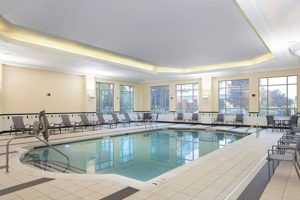Fairfield Inn & Suites – Buffalo Airport 1