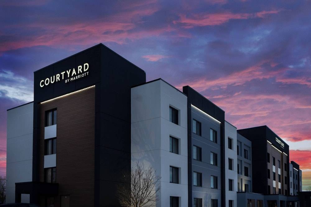 Courtyard by Marriott Buffalo Amherst/University 1