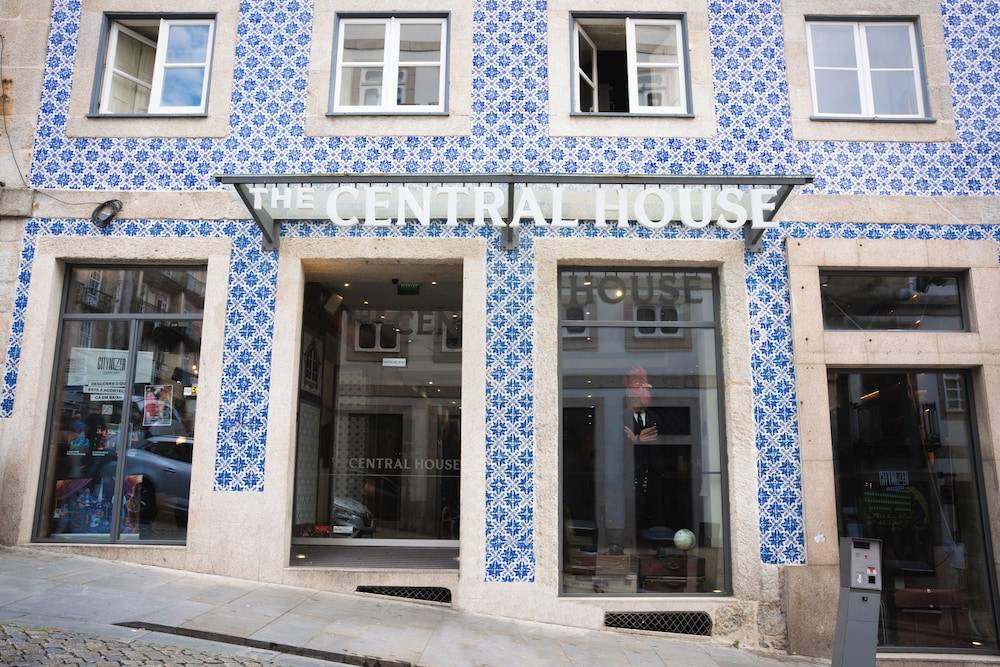 The Central House Porto Ribeira 1