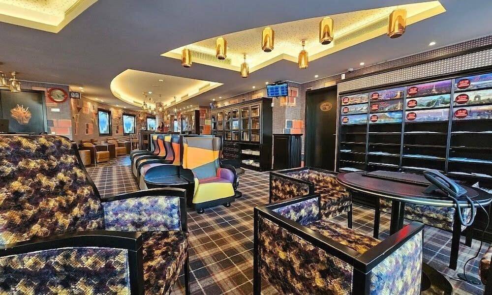 Hotel Jaguar Oporto - is Near the Metro has Free Parking and a Free Shuttle Service between the Airport and the Hotel from 7AM to 8PM 1