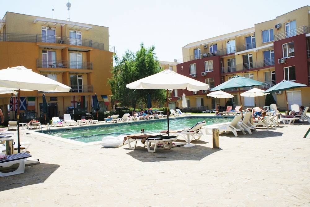 Sunny Day Club Hotel 1