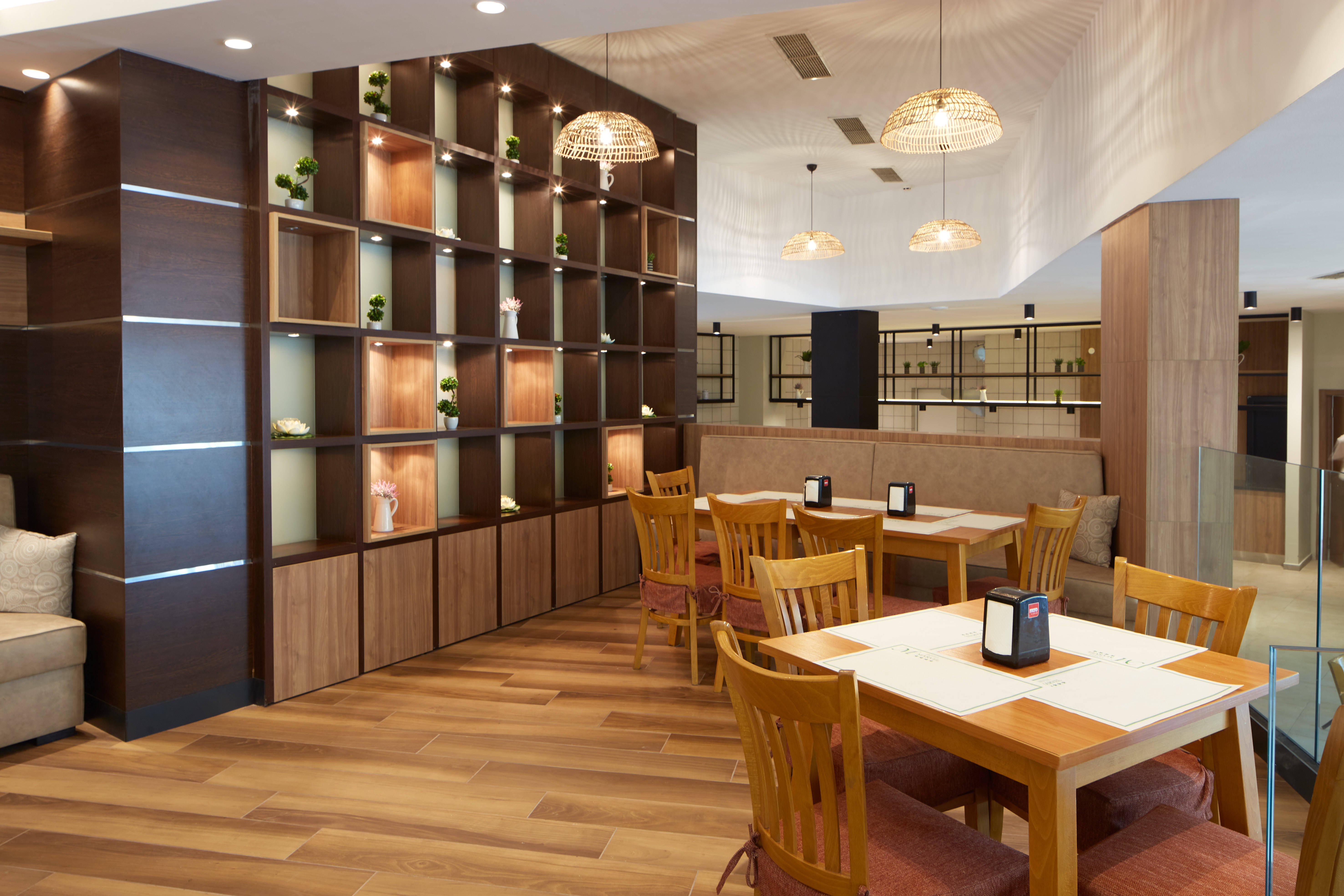 Hotel MARVEL - FULLY RENOVATED FREE Beach Access 2