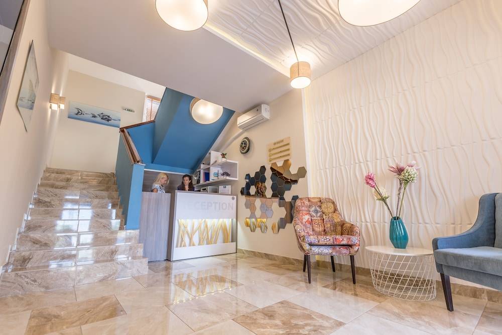 BSA Boulevard Boutique 2