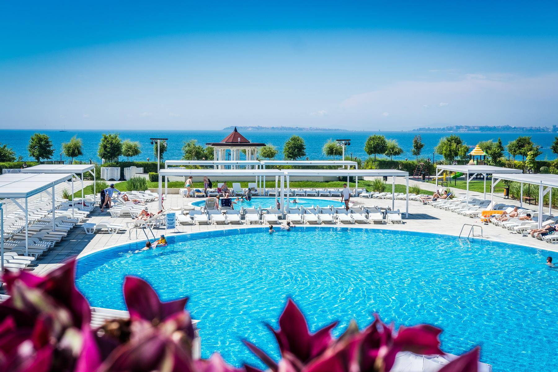 Premier Fort Beach Hotel 2