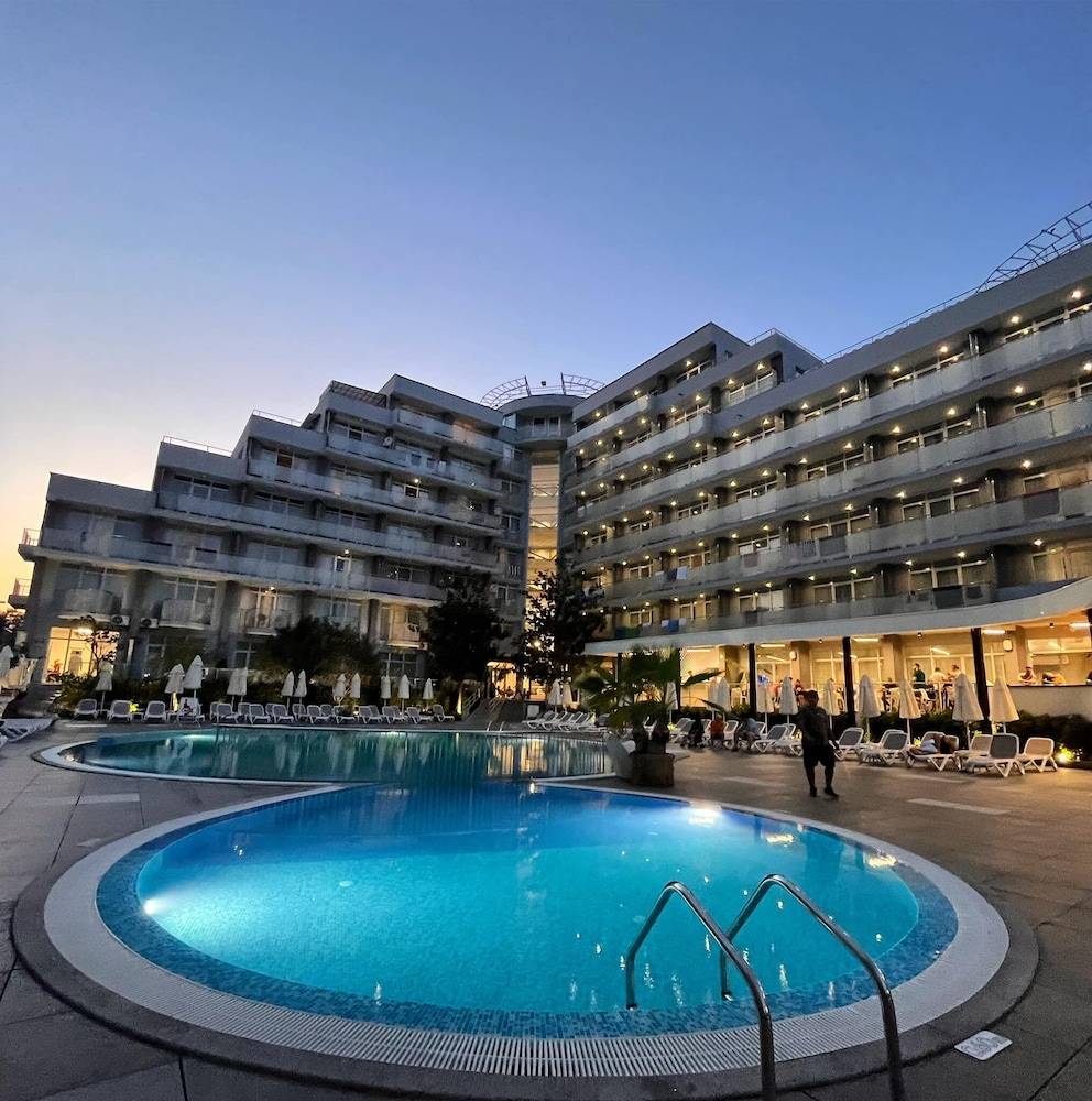 PERLA TUI SUNEO Adults only Hotel 1