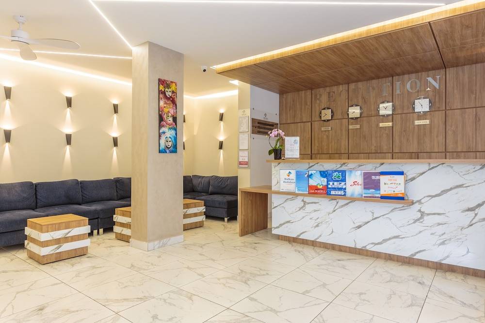 Apart Hotel Tarsis Club 2