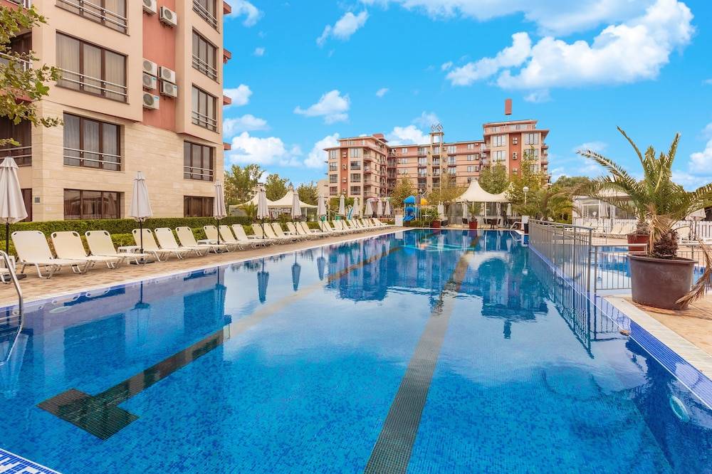 Apart Hotel Tarsis Club 1