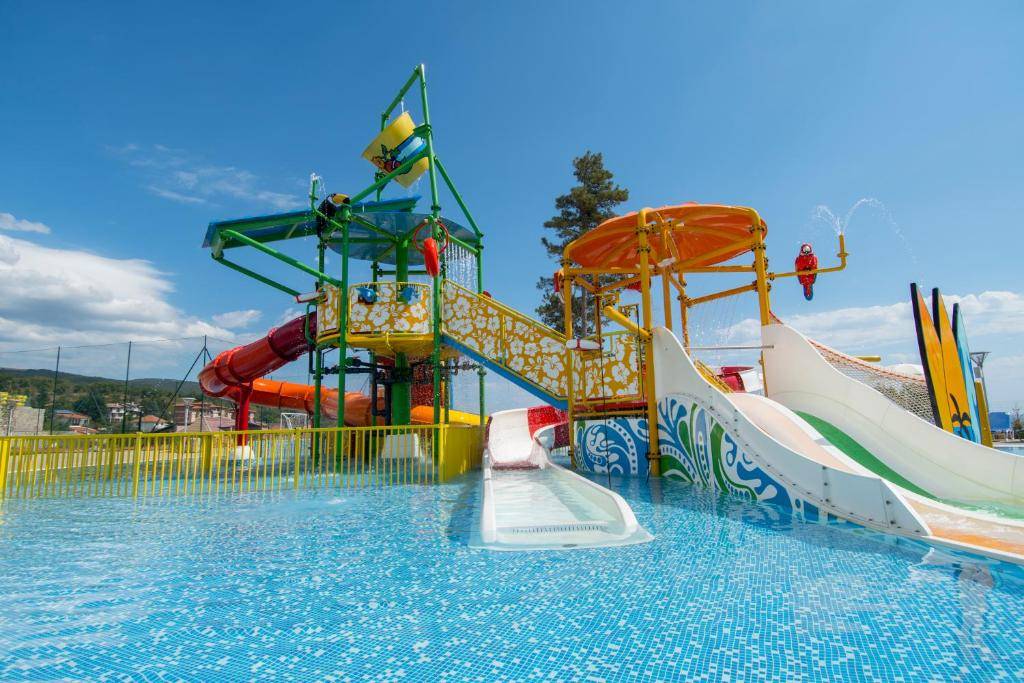 Nevis Resort & Aqua Park - All Inclusive 2