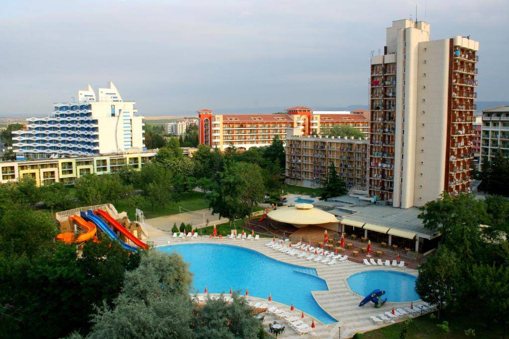 Hotel Iskar & Aquapark - All Inclusive and FREE PARKING 1
