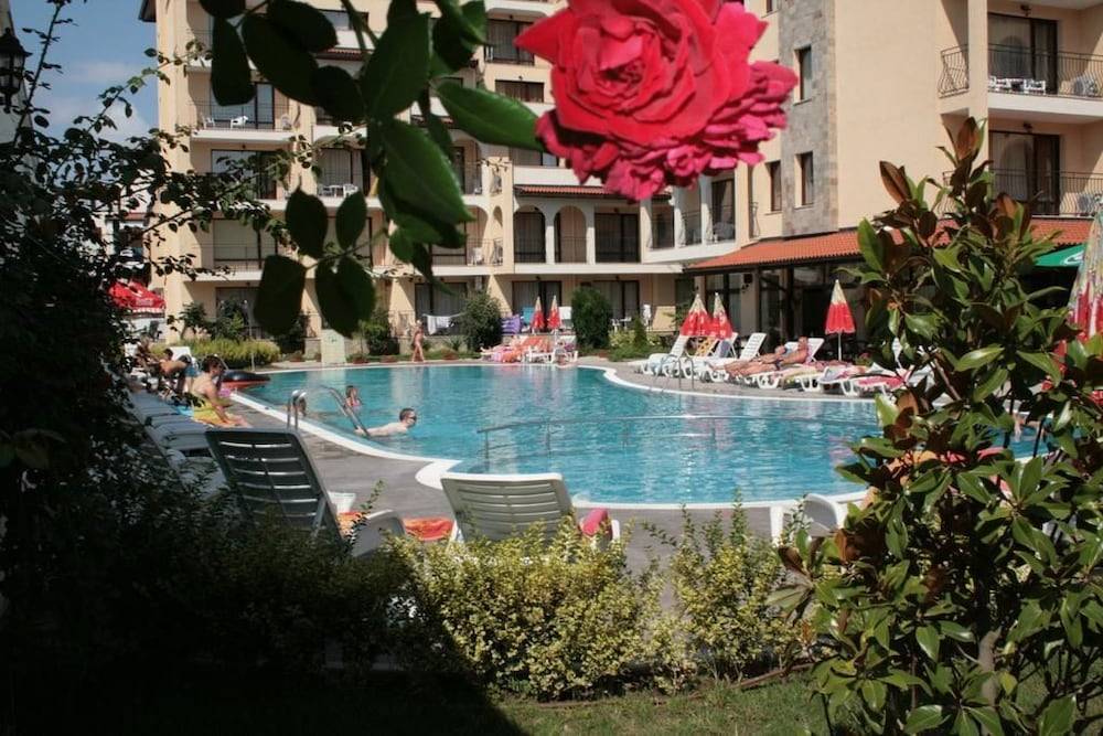Apartment Tourist Complex Rose Village 1