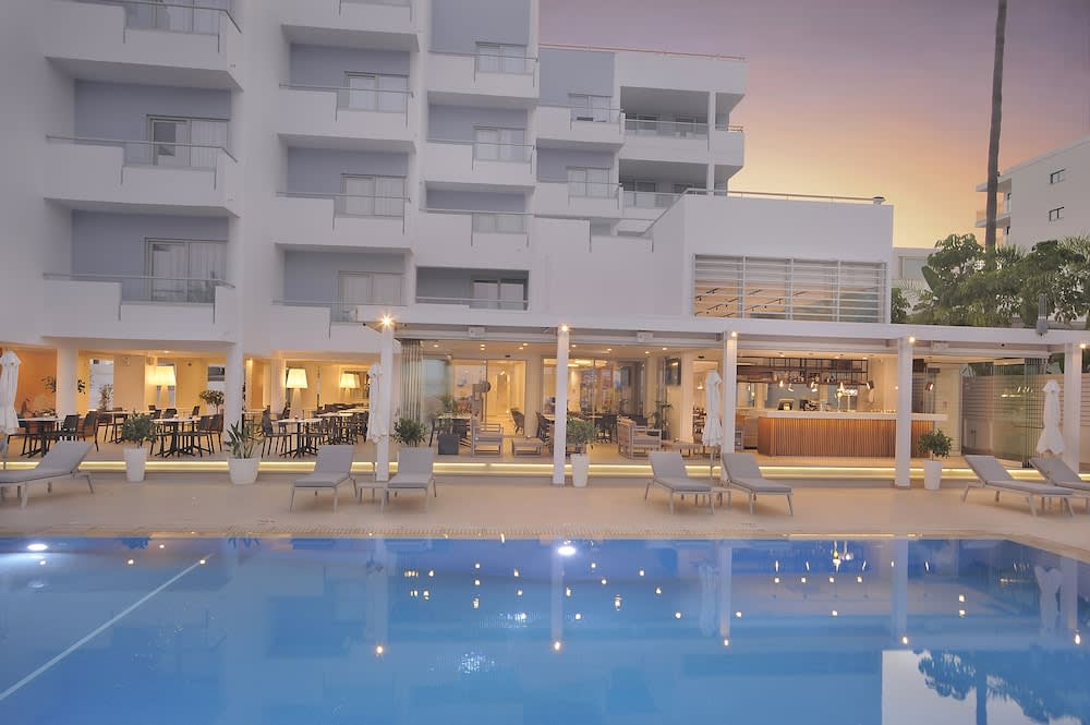 Okeanos Beach Boutique Hotel 1
