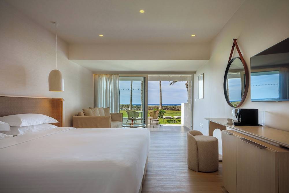 Nissi Beach Resort 1