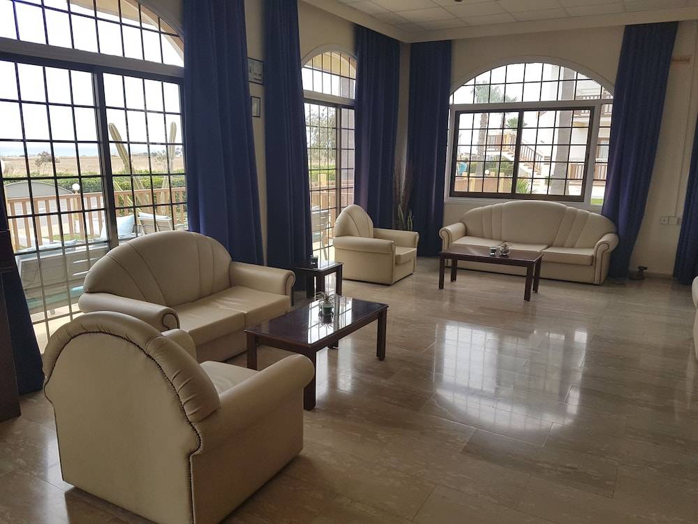 Cosmelenia Hotel Apartments 2