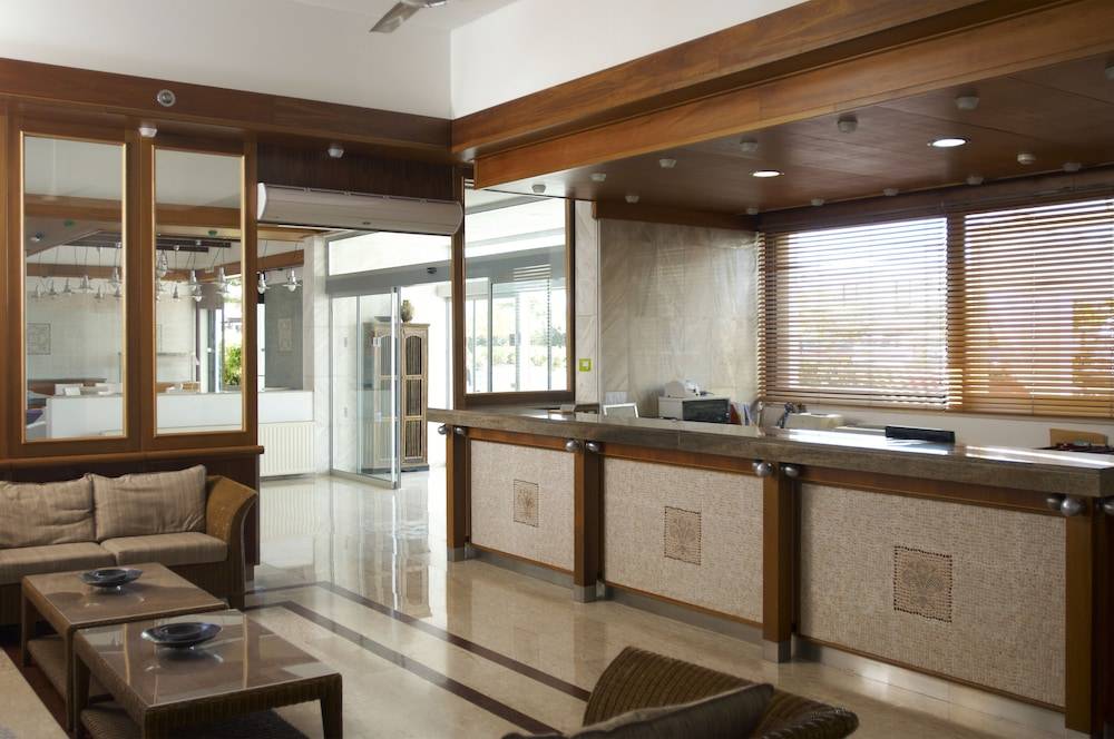 Senator Hotel Apartments - Adults Only 2
