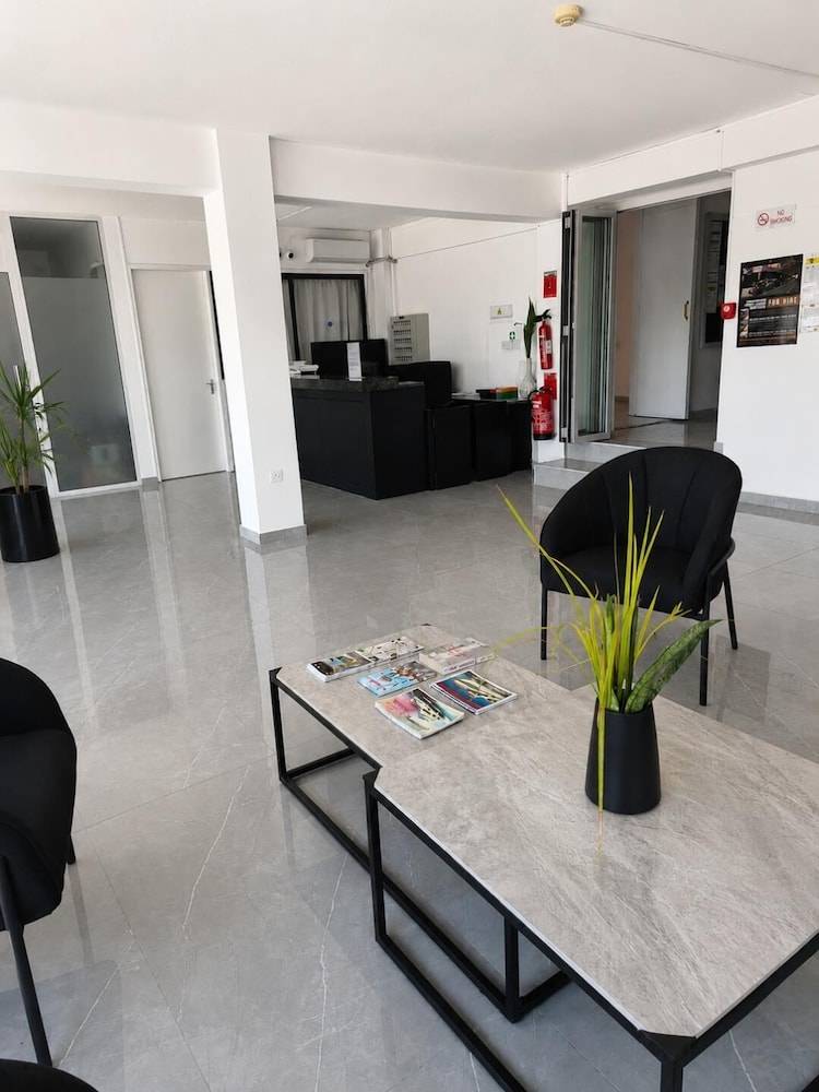 A Maos Hotel Apartments 2