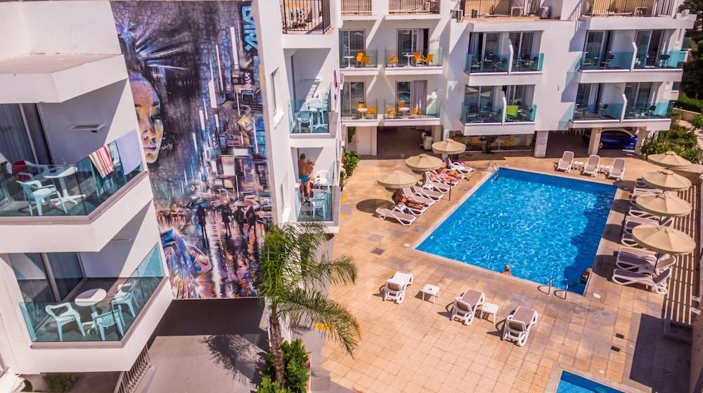 A Maos Hotel Apartments 1