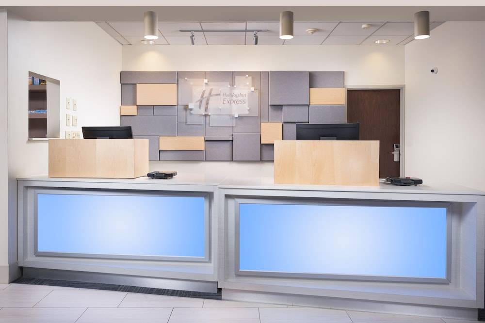 Holiday Inn Express & Suites CHATTANOOGA DOWNTOWN by IHG 2