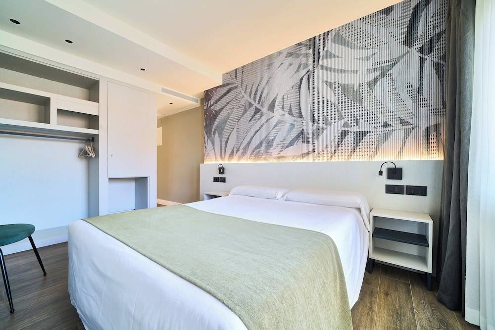 Hostal Sol y Miel 2
