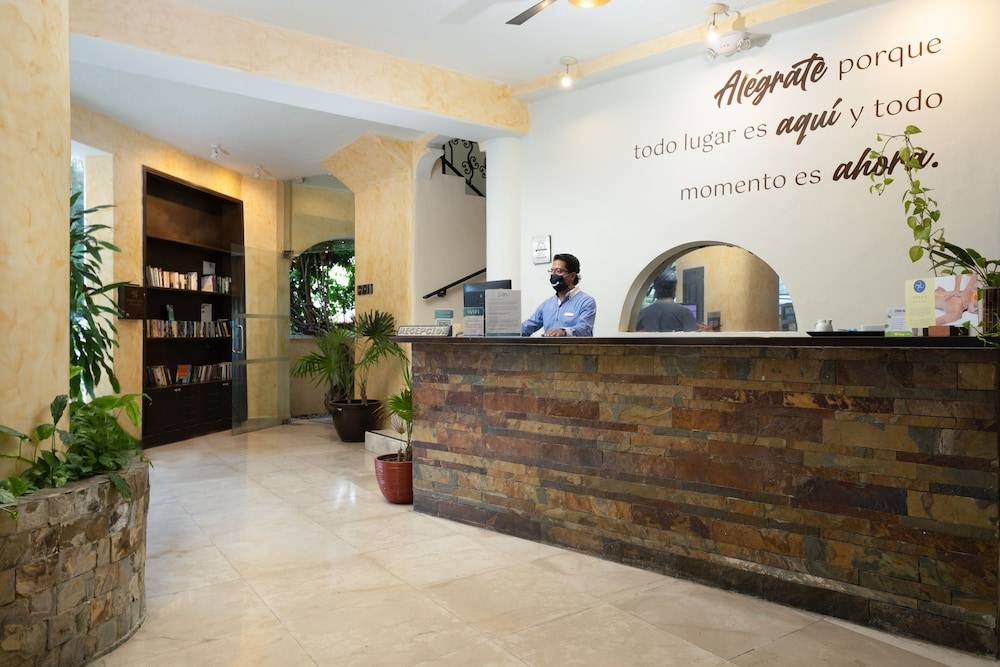 Hacienda Paradise Hotel 2