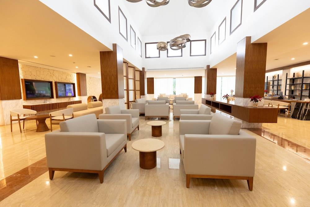 Family Selection at Grand Palladium Kantenah Resort & Spa - All Inclusive 2