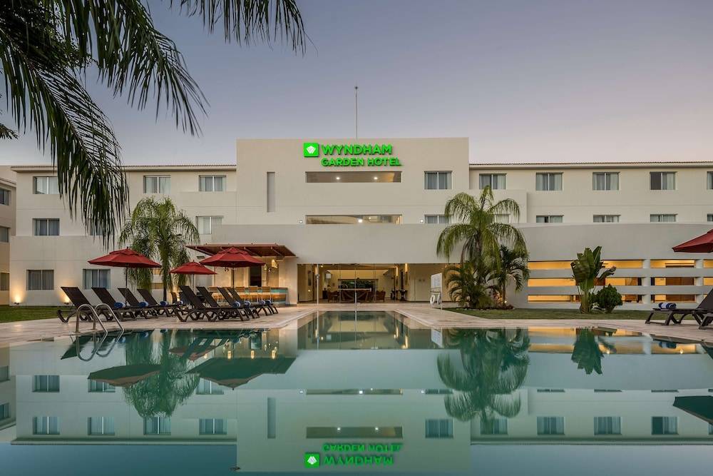 Wyndham Garden Playa del Carmen 1