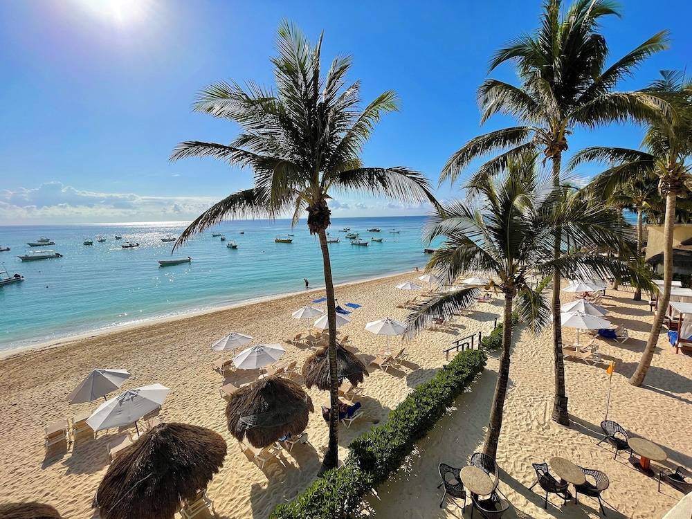 The Reef Coco Beach Resort & Spa- Optional All Inclusive 1