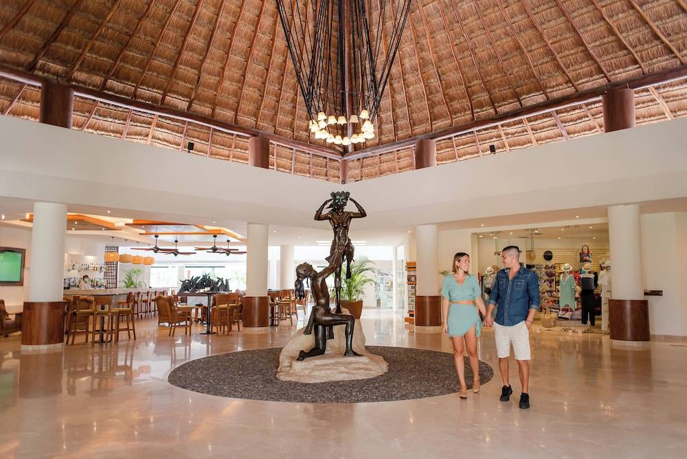 The Reef Coco Beach Resort & Spa- Optional All Inclusive 2