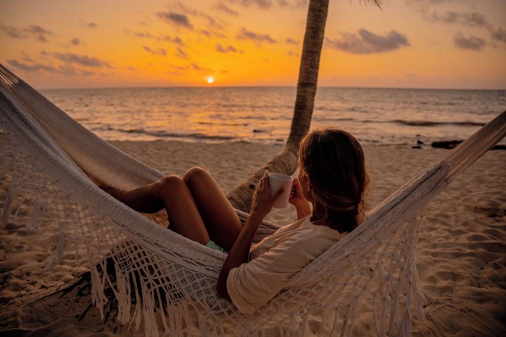 Petit Lafitte Beach Front Hotel & Bungalows 1