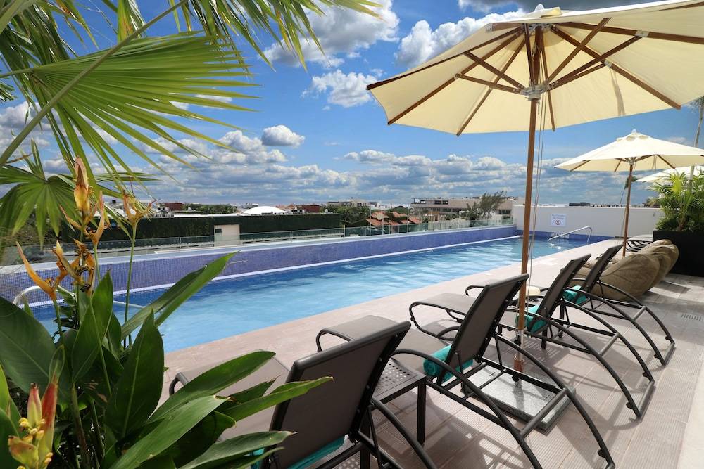 Holiday Inn Express & Suites PLAYA DEL CARMEN by IHG 1
