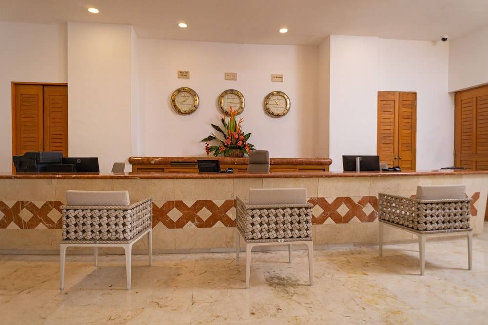 SUNSET FISHERMEN BEACH & SPA RESORT-Optional All Inclusive- 3 UNITS CHOICE-ROOM - 344A Ocean view with terrace- ROOM 344B No terrace, View from window to park - STUDIO 344C Ocean View Studio for 2- Pl 1