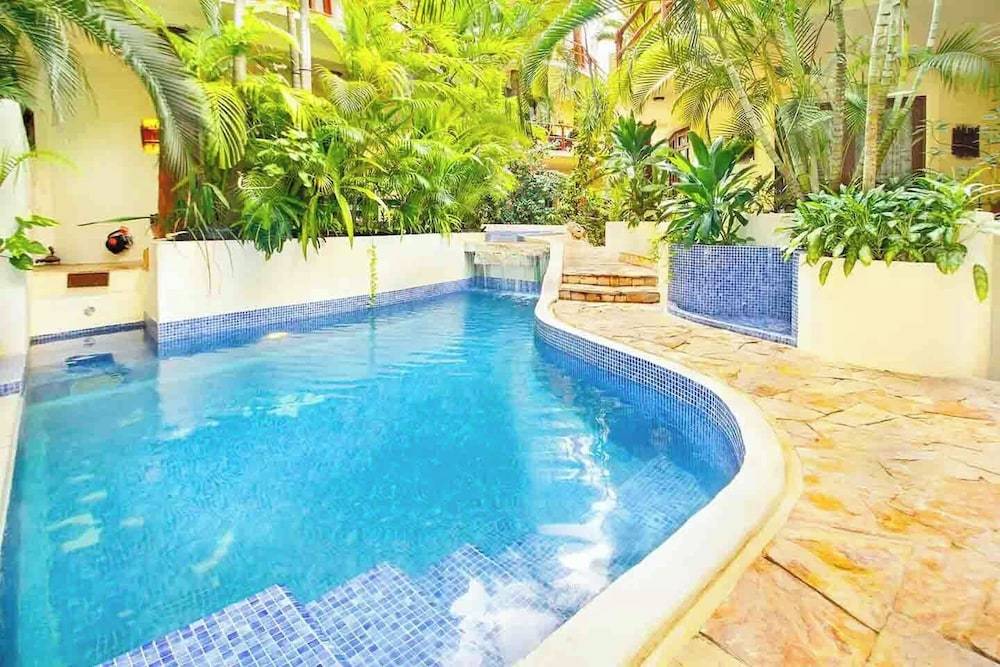 Villas Sacbe Condo Hotel and Beach Club 1