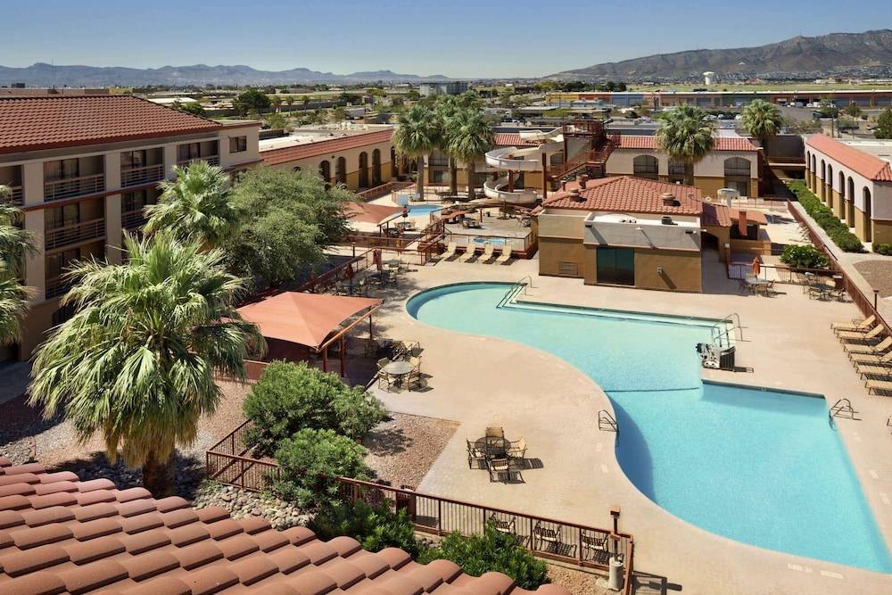 Wyndham El Paso Airport and Water Park 1