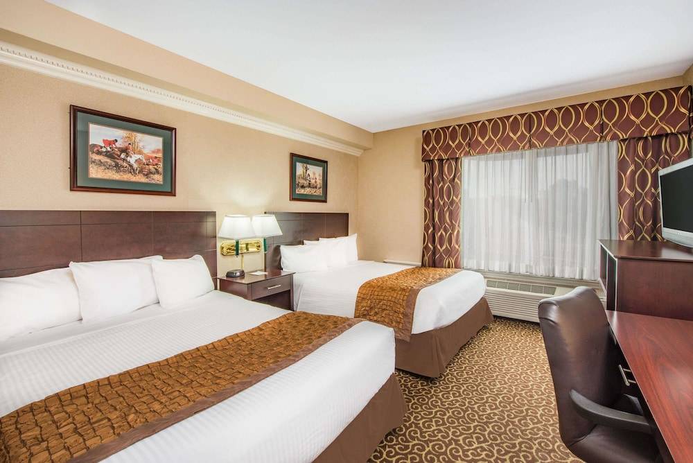 Hawthorn Extended Stay by Wyndham El Paso 1