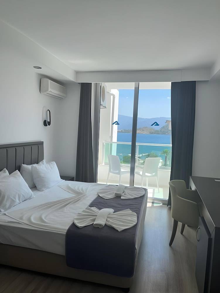 SUPREME BEACH İÇMELER Adults Only 1