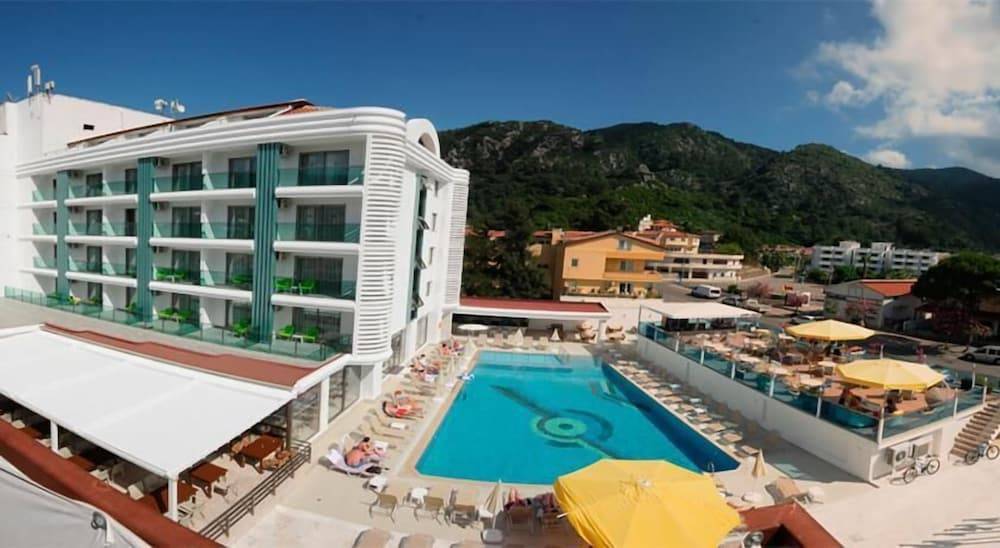 Idas Hotel 1