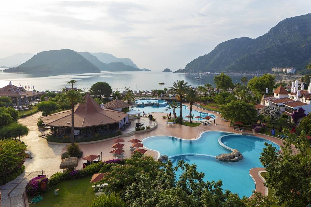 Marti Resort Deluxe Hotel 1