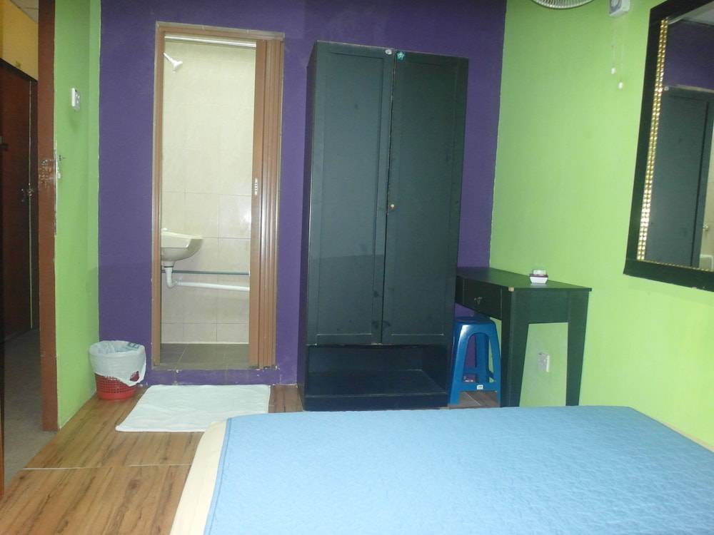 Oasis Guest House 2