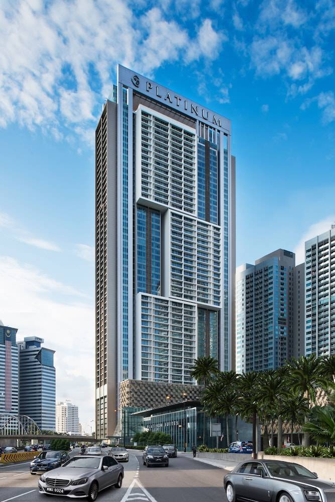 THE FACE Suites Hotel 1