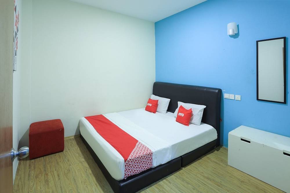 SPOT ON 90236 Zigzag Travellers Home - Hostel 1