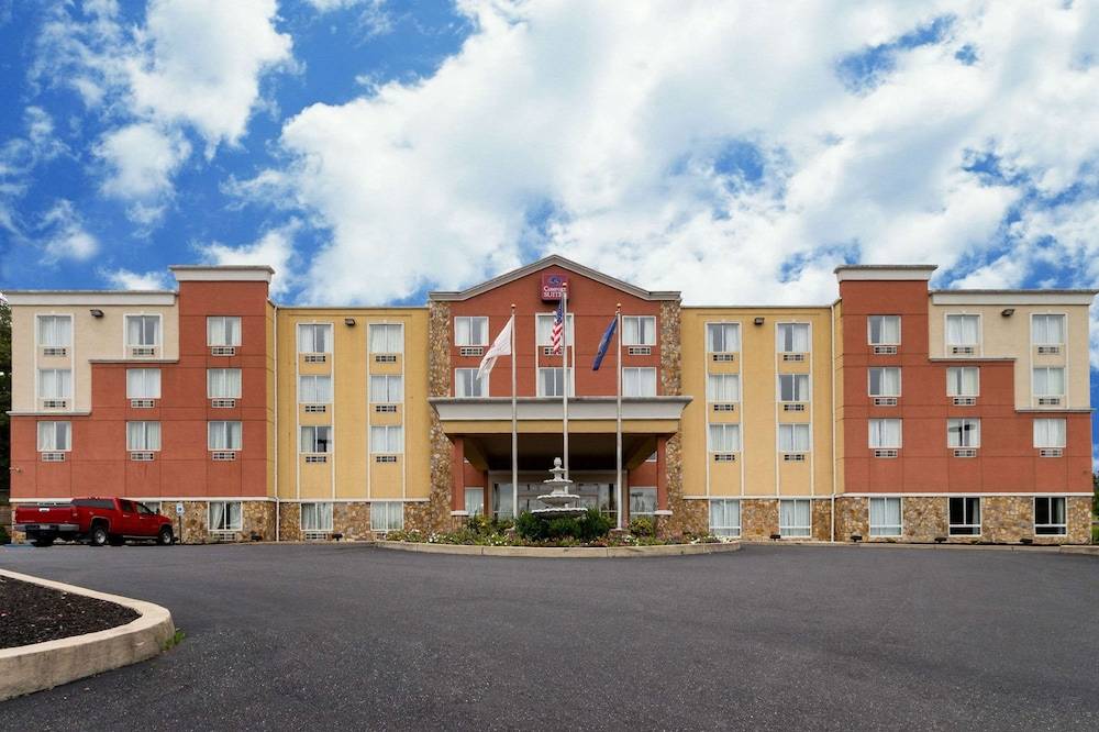 Comfort Suites Near Gettysburg Battlefield Visitor Center 1