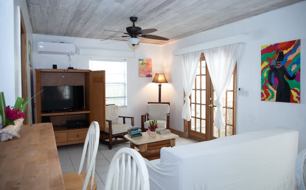 Tingum Village Hotel 1