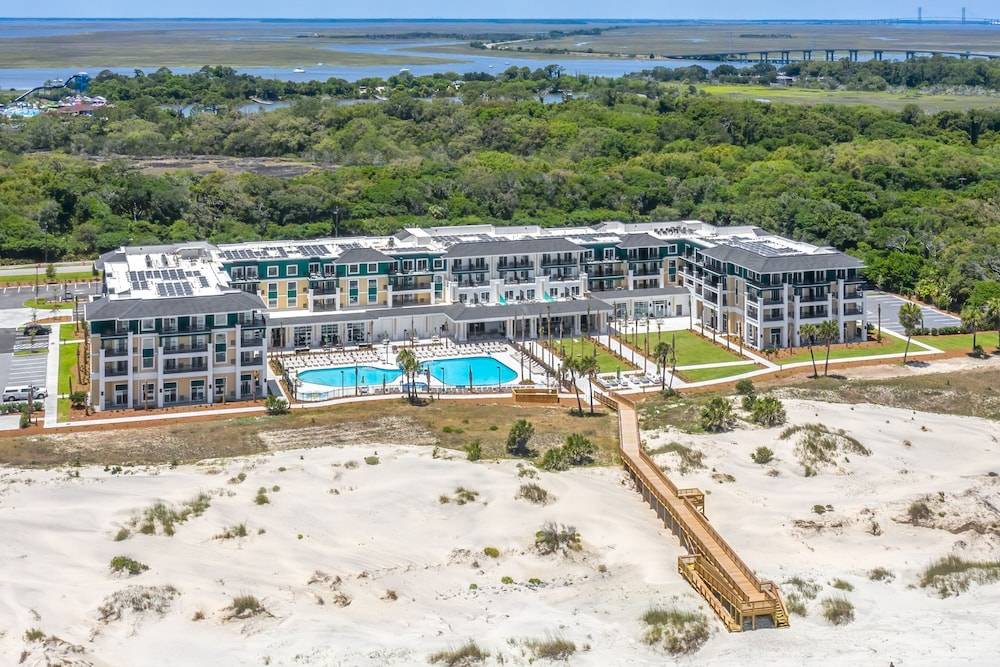 Courtyard by Marriott Jekyll Island 1