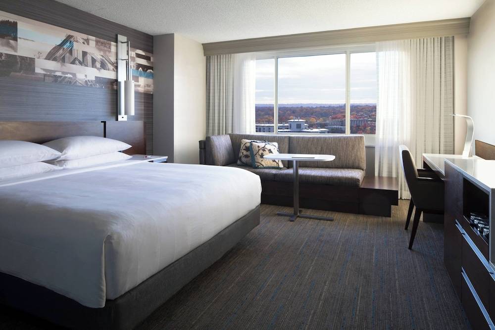 Kansas City Marriott Country Club Plaza 1