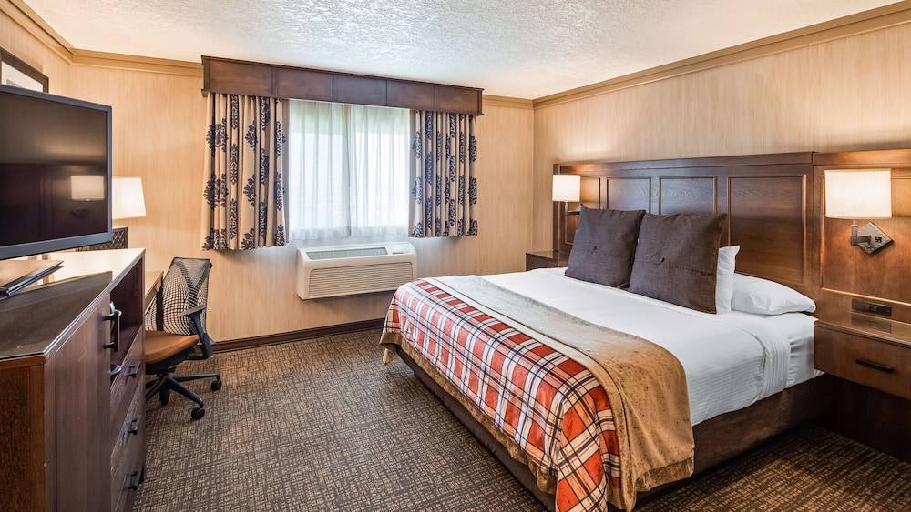 Best Western Plus Flathead Lake Inn and Suites 1