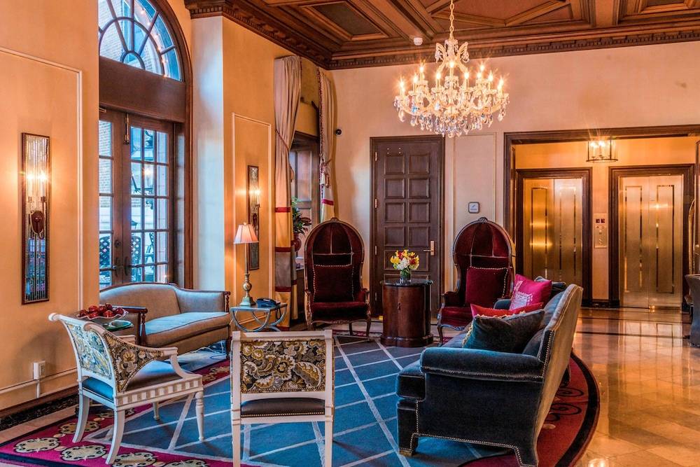 The Raphael Hotel, Autograph Collection 2