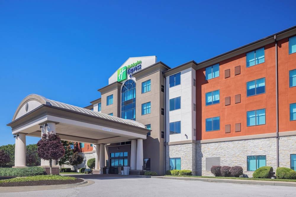 Holiday Inn Express & Suites KANSAS CITY AIRPORT by IHG 1