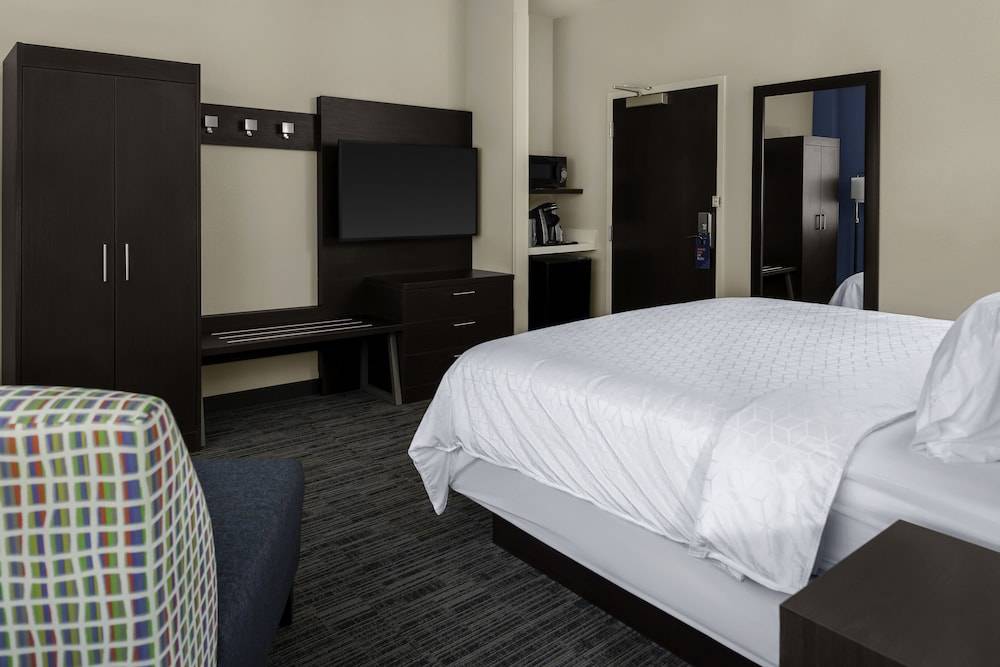 Holiday Inn Express KANSAS CITY DOWNTOWN by IHG 1