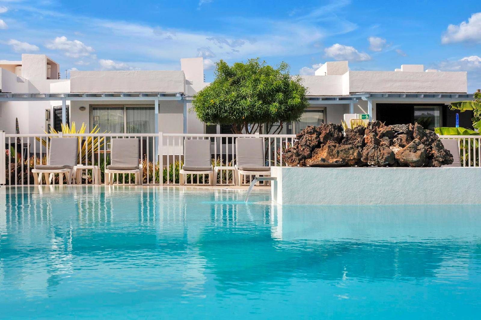 Apartamentos LIVVO Mar Azul - Adults Only 2