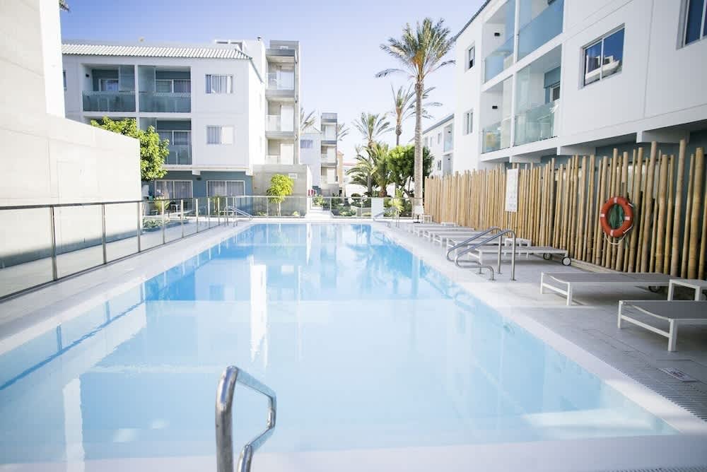 Bristol Sunset Beach - Holiday Apartments 1
